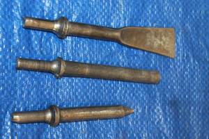 lot 119 image: SET OF PNEUMATIC AIR HAMMER CHISELS&nbsp