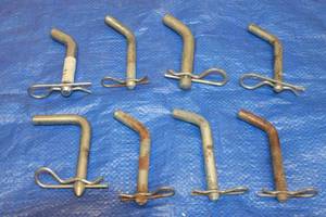 lot 120 image: TOTAL OF 8 BENT TRAILER HITCH PINS&nbsp