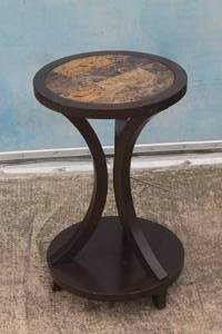 lot 132 image: WOODEN ROUND TOP ACCENT PLANT STAND SIDE TABLE , 15 DIAM X 24 H&nbsp