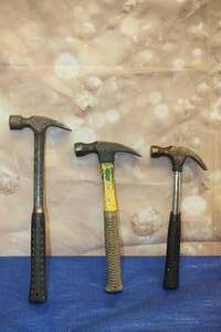 lot 135 image: TOTAL OF 3 CLAW HAMMERS&nbsp