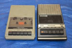lot 156 image: REALISTIC &amp PANASONIC PORTABLE CASSETTE TAPE RECORDERS ,RQ-2107D CTR-71&nbsp