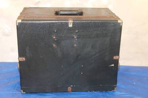 lot 203 image: VINTAGE GUN-HO FIVE PISTOL STORAGE CARRY CASE&nbsp