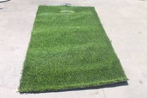 lot 228 image: THICK ARTIFICAL GRASS TURF , 91L X 4FT&nbsp