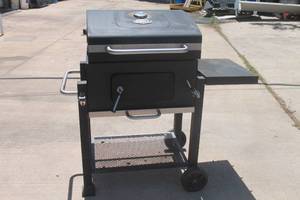 lot 230 image: EXPERT GRILL HEAVY DUTY&nbsp 24 CHARCOAL GRILL&nbsp