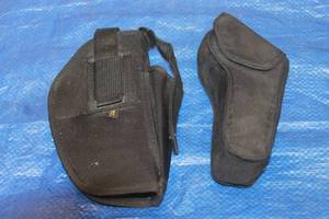 lot 242 image: TOTAL OF 2 PISTOL HAND GUN HOLSTERS&nbsp