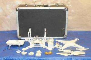 lot 259 image: PHANTON SERIES DJI&nbsp W321 DRONE&nbsp REPLACEMENT ACCESSORIES WITH HOBBY UNLIMITED HEAVY DUTY CASE&nbsp 21 X 10  SEE PICS&nbsp