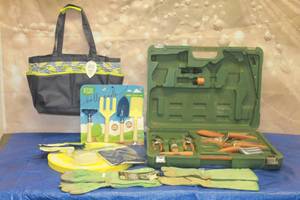 lot 260 image: LOT OF GARDEN TOOL SUPPLIES ,  GARDENING ESSENTIALS TOOL SET&nbsp &amp KIDS&nbsp TATE GARDENING SET  SEE PICS&nbsp
