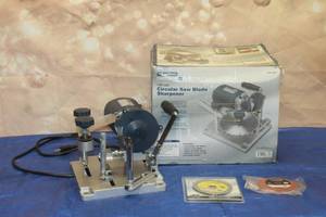 lot 271 image: PROFESSIONAL CHICAGO ELECTRIC POWER TOOL 120 VOLT CIRCULAR SAW BLADE SHARPENER 96687 WITH 3- CIRCULAR SAW BLADE SHARPENER , IN ORIGINAL BOX&nbsp