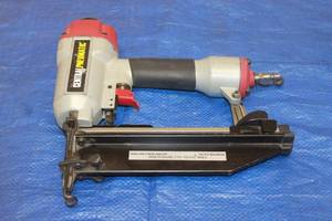 lot 278 image: CENTRAL PNEUMATIC 68023 AIR FINISH 16 GAUGE NAILER&nbsp