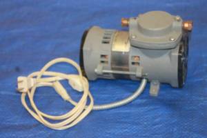 lot 285 image: THOMAS COMPRESSOR &amp VACUUM PUMP , 107CAB18-35A&nbsp