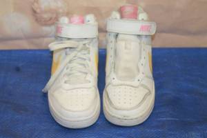 lot 328 image: NIKE COURT BOROUGH MID 2 GS WHITE TOPAZ &nbsp 2023 , CD7782112 ,SIZE 5.5Y&nbsp