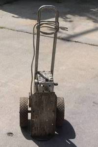 lot 338 image: &nbspAIRLESS PAINT SPRAYER  TESTED &amp RUNS  SEE PICS&nbsp
