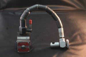 lot 41 image: THE L.S STARRETT CO 657 MAGNETIC BASE WITH FLEXIBLE POST&nbsp