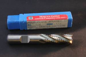 lot 48 image: NIAGARA CUTTER FOUR FLUTE&nbsp ROUGHER 12 DIA 12 SHANK HSCO CENTER CUTTING END MILL&nbsp IN STORAGE CASE&nbsp ,70031&nbsp
