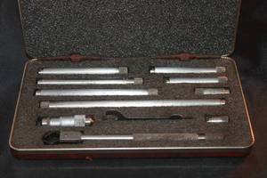 lot 56 image: STARRETT MECHANICAL TUBULAR - ROD INSIDE MICROMETER SET 823 ,&nbsp IN ORIGINAL CASE&nbsp ( 10PC)