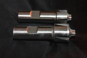 lot 109 image: TOTAL OF 2&nbsp CORNER ROUNDING HSS 4FLUTE&nbsp END MILLS , 14 &amp 316&nbsp
