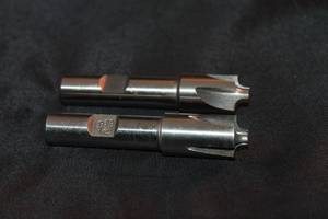lot 111 image: TOTAL OF 2 CORNER ROUNDING HSS END MILL , 18 HSGB &amp&nbsp NIAGARA 14220 18&nbsp B160&nbsp