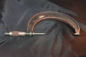 lot 114 image: BROWN &amp SHARPE 4-5 OUTSIDE MICROMETER, Z39859E&nbsp