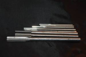 lot 138 image: TOTAL OF 8 CHUCKING HSS REAMER STRAIGHT FLUTES&nbsp