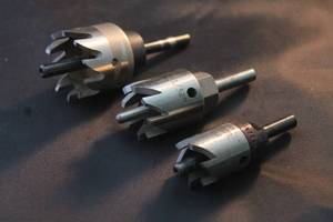 lot 160 image: TOTAL OF 3&nbsp HSS&nbsp HOLE SAW CUTTERS  SEE PICS&nbsp