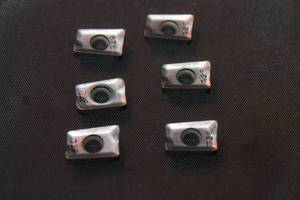 lot 184 image: TOTAL OF 6 CARBIDE MILLING INSERTS ,328&nbsp