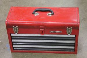 lot 23 image: CRAFTSMAN 3-DRAWER PORTABLE TOOL CHEST , 21W X 9 X 12H&nbsp