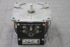 lot 44 image: POWERSTAT VARIABLE AUTOTRANSFORMER TYPE 126U&nbsp