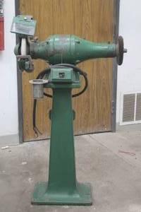 lot 45 image: VINTAGE PILLAR GRINDERBUFFING PEDESTAL MACHINE&nbsp