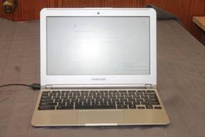 lot 71 image: SAMSUNG CHROME NOTEBOOK , XE303C12&nbsp&nbspHARD-DRIVE WIPED CLEAN NO OPERATING SYSTEM INSTALLED