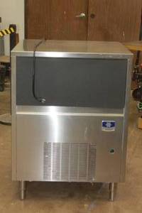 lot 81 image: MANITOWOC RNS0385A NUGGET ICE MAKER WITH BIN&nbsp