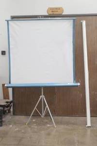 lot 131 image: DUKANE &amp RADIANT PROJECTOR SCREENS&nbsp