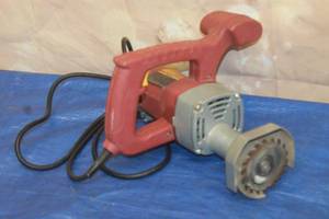 lot 16 image: CHICAGO POWER TOOL&nbsp 38 BLADE TOE-KICK SAW&nbsp