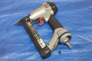 lot 17 image: PORTER NS100B NARROW CROWN STAPLER&nbsp