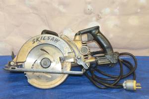 lot 18 image: SKILSAW PROFESSIONAL 77&nbsp 7 14 WORM DRIVE&nbsp CIRCULAR SAW&nbsp