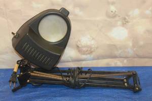 lot 20 image: UL SWING ARM PORTABLE ADJUSTABLE MAGNIFYING LAMP