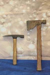 lot 27 image: VINTAGE MASONS ROCK STONE CHIPPING&nbsp &nbsp11 HAMMER &amp&nbsp VINTAGE CRAFTSMAN HATCHER AXE CHOPPING 18&nbsp HAMMER&nbsp