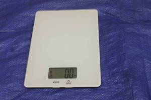 lot 46 image: ELECTRONIC FOOD SCALE , EK9331-5520&nbsp
