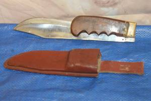 lot 58 image: VERY RARE&nbsp 1960S ORIGINAL KING COBRA OVERSIZED KNIFE WITH LEATHER SHEATH&nbsp