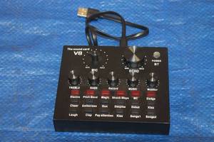 lot 82 image: V8 LIVE SOUND CARD EXTERNAL AUDIO MIXER&nbsp
