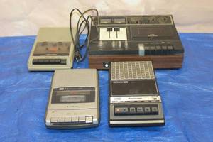 lot 110 image: TOTAL OF 4 VINTAGE CASSETTE TAPE DECKS , REALISTIC SCT-17, PANASONIC RQ-2107D,RADIO SHACK 14-1128, REALISTIC CTR-71&nbsp