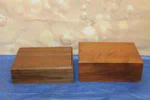 lot 111 image: TOTAL OF 2 VINTAGE WOODEN STORAGE KEEPSAKE JEWELRY BOXES ,&nbsp 11 X 4H&nbsp &amp 11 X 3.5H&nbsp &nbsp SEE PICS&nbsp