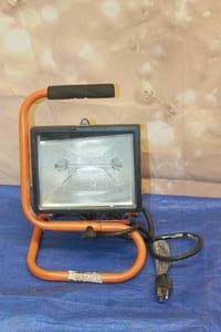 lot 118 image: PORTABLE WORK LIGHT&nbsp