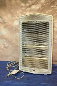 lot 127 image: PELONIS QUARTZ HEATER PSH20Q3AWW