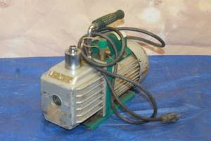 lot 128 image: REFCO 4669661 ECO-9 ALUMINUM 2 STAGE VACUUM PUMP