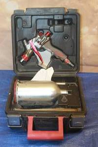 lot 129 image: HUSKY PRO HVLP KIT WITH CASE