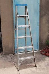 lot 148 image: 6FT WERNER ALUMINUM LADDER