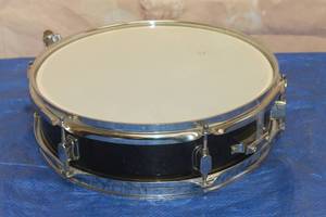 lot 165 image: 14 DIAM SNARE DRUM&nbsp