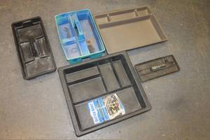 lot 180 image: 5 TOOLD TRAYSCADDYS