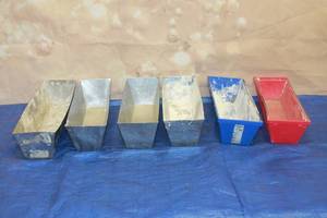 lot 181 image: 6 PLASTIC AND METAL MUD PANS 12 TO 16