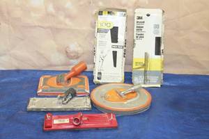 lot 182 image: DRYWALL SANDING TOOLS AND PLASTER SANDING SHEETS